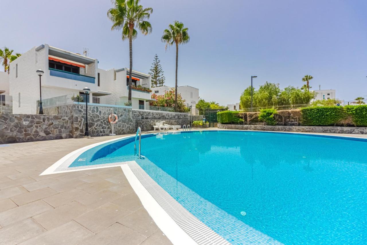 Apartment Apart America - 150 Meters From The Beach, Free Wi-Fi Arona  Eksteriør bilde