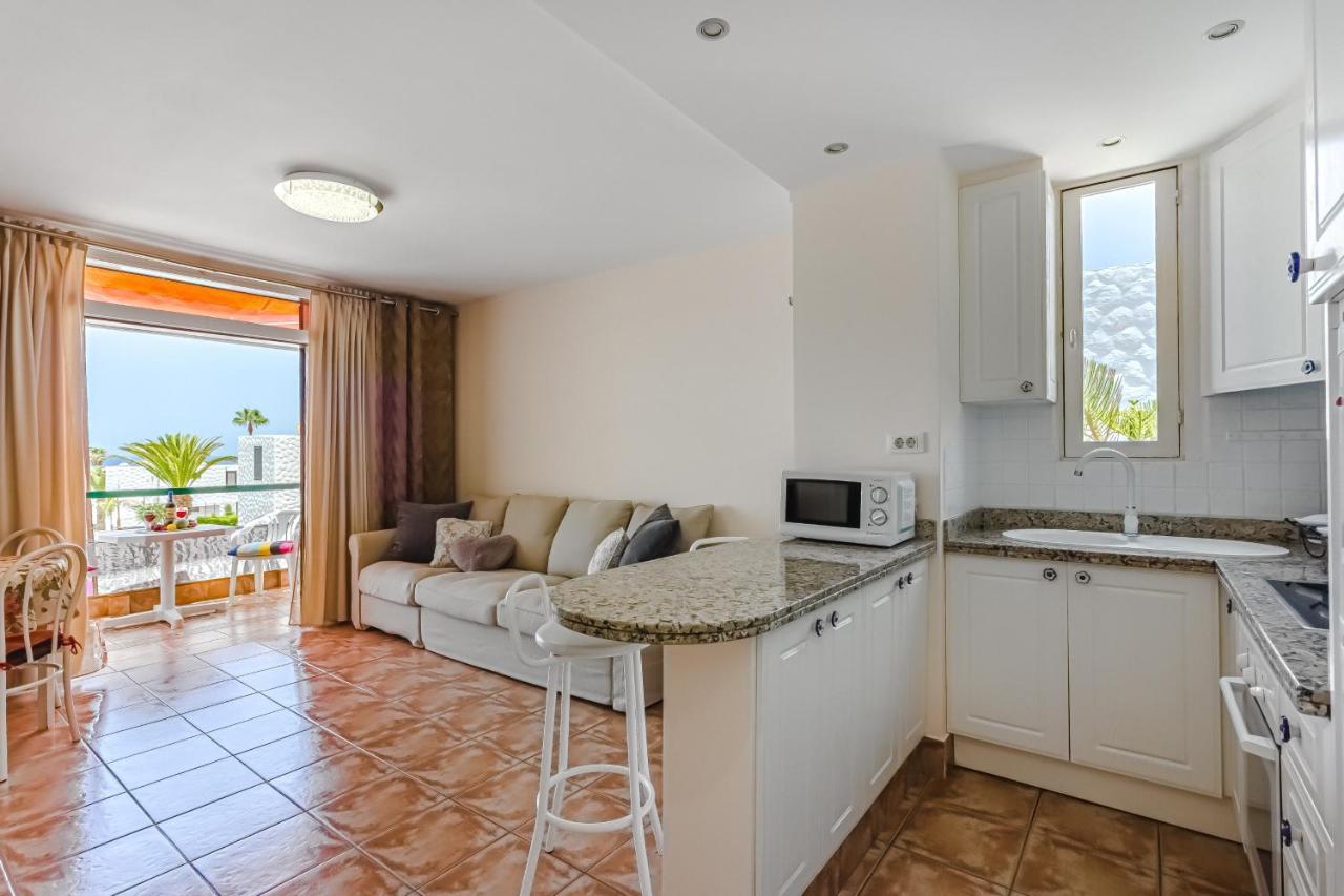 Apartment Apart America - 150 Meters From The Beach, Free Wi-Fi Arona  Eksteriør bilde